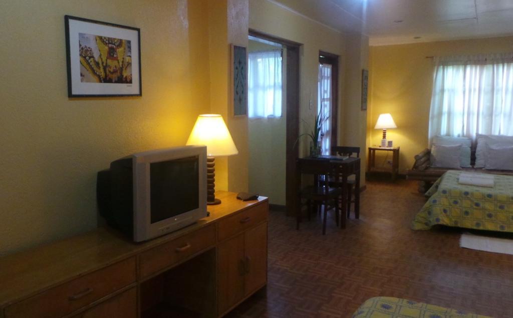 Sun Garden Hilltop Resort Manoc-Manoc Room photo
