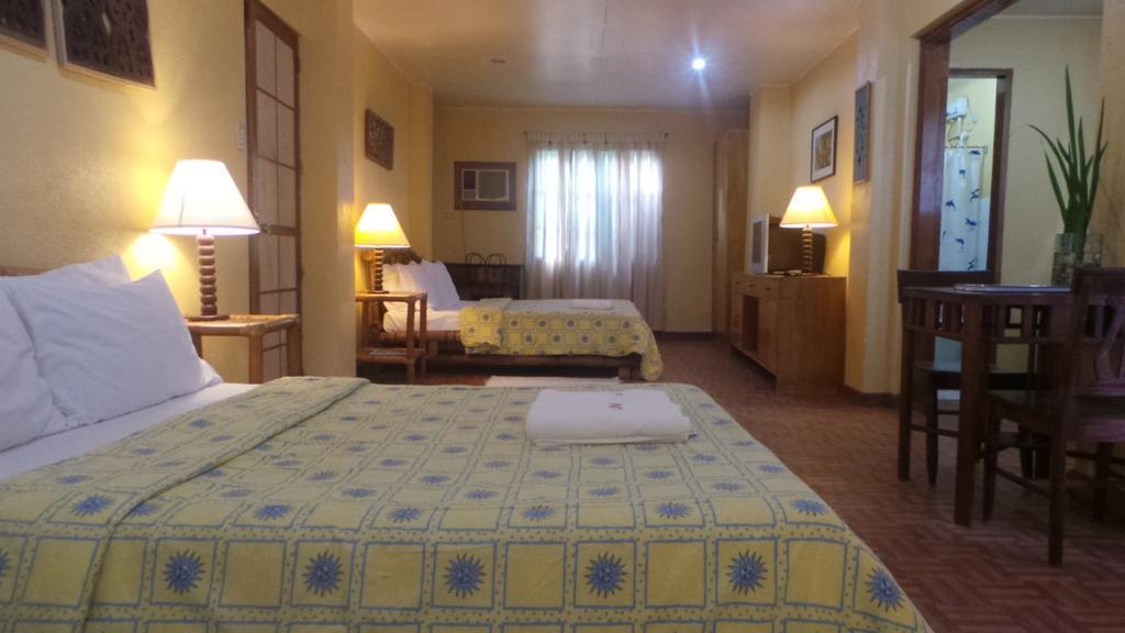 Sun Garden Hilltop Resort Manoc-Manoc Room photo