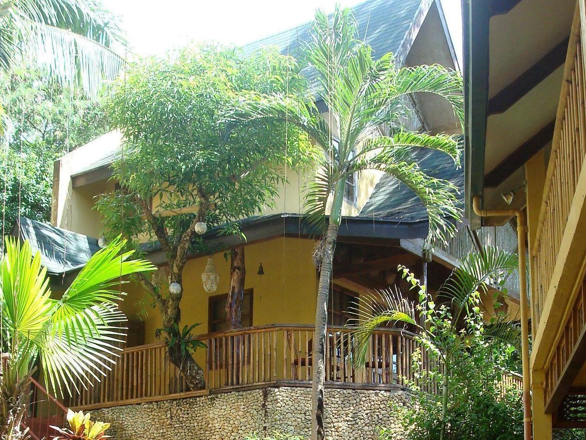 Sun Garden Hilltop Resort Manoc-Manoc Exterior photo
